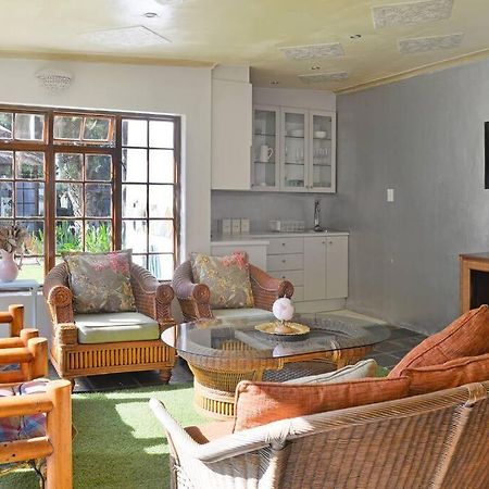 Mawethu Peaceful Garden With Covered Pool And Braai Area Ciudad del Cabo Exterior foto