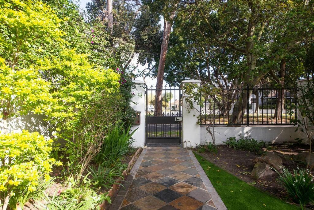 Mawethu Peaceful Garden With Covered Pool And Braai Area Ciudad del Cabo Exterior foto
